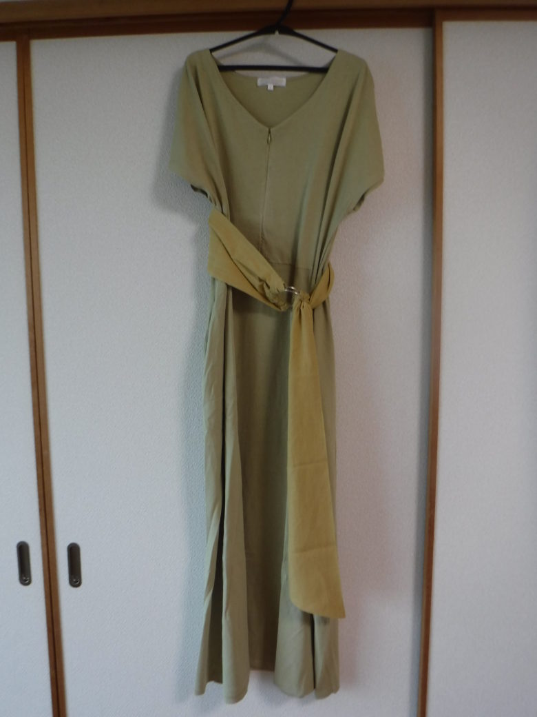 アールカワイイ７月の服　ワンピース全体