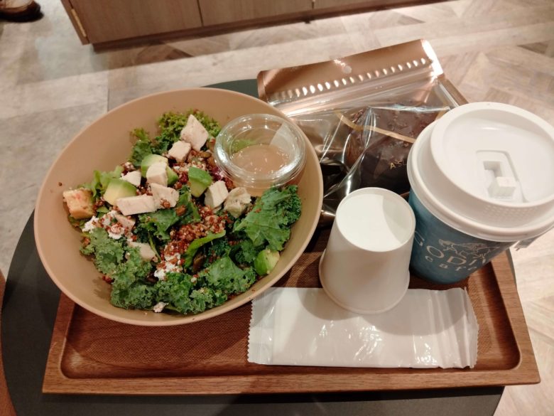 ゴディバカフェでモーニング