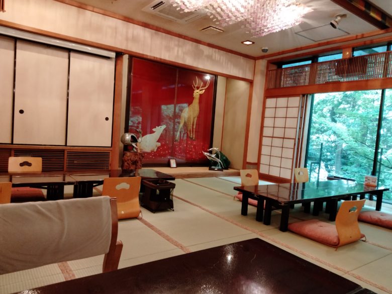 伊豆栄　2階客席