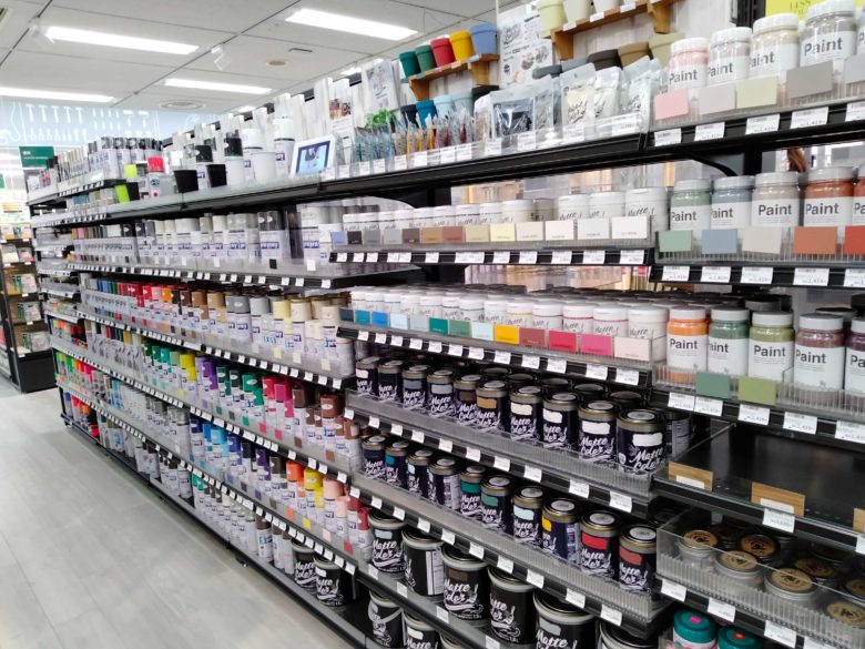 東急ハンズ塗料売り場