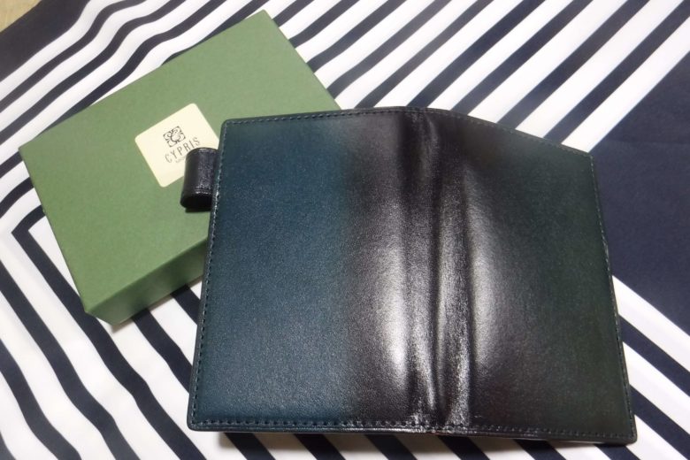 CYPRIS漆レザー手帳