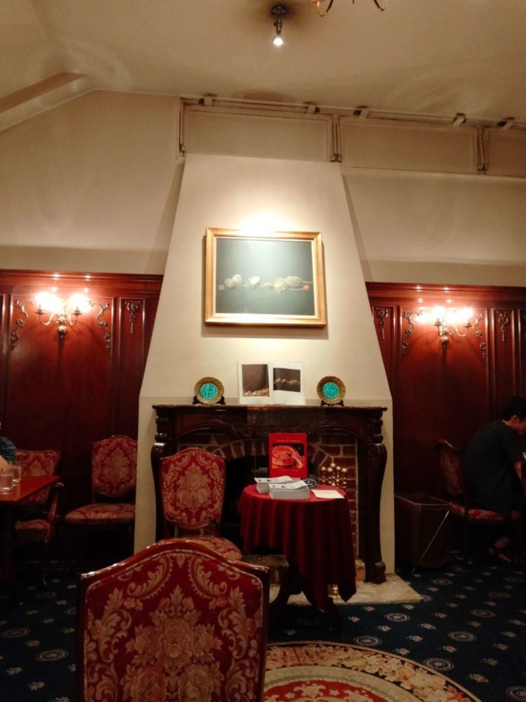 銀座トリコロール　暖炉