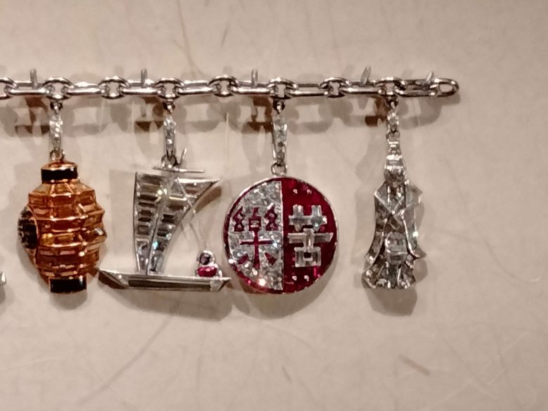 チャームブレスレット　部分