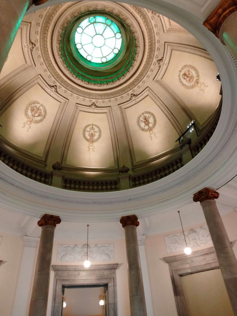 東京国立博物館表慶館　吹き抜けと天井